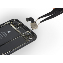 Замена задней камеры iPhone 7